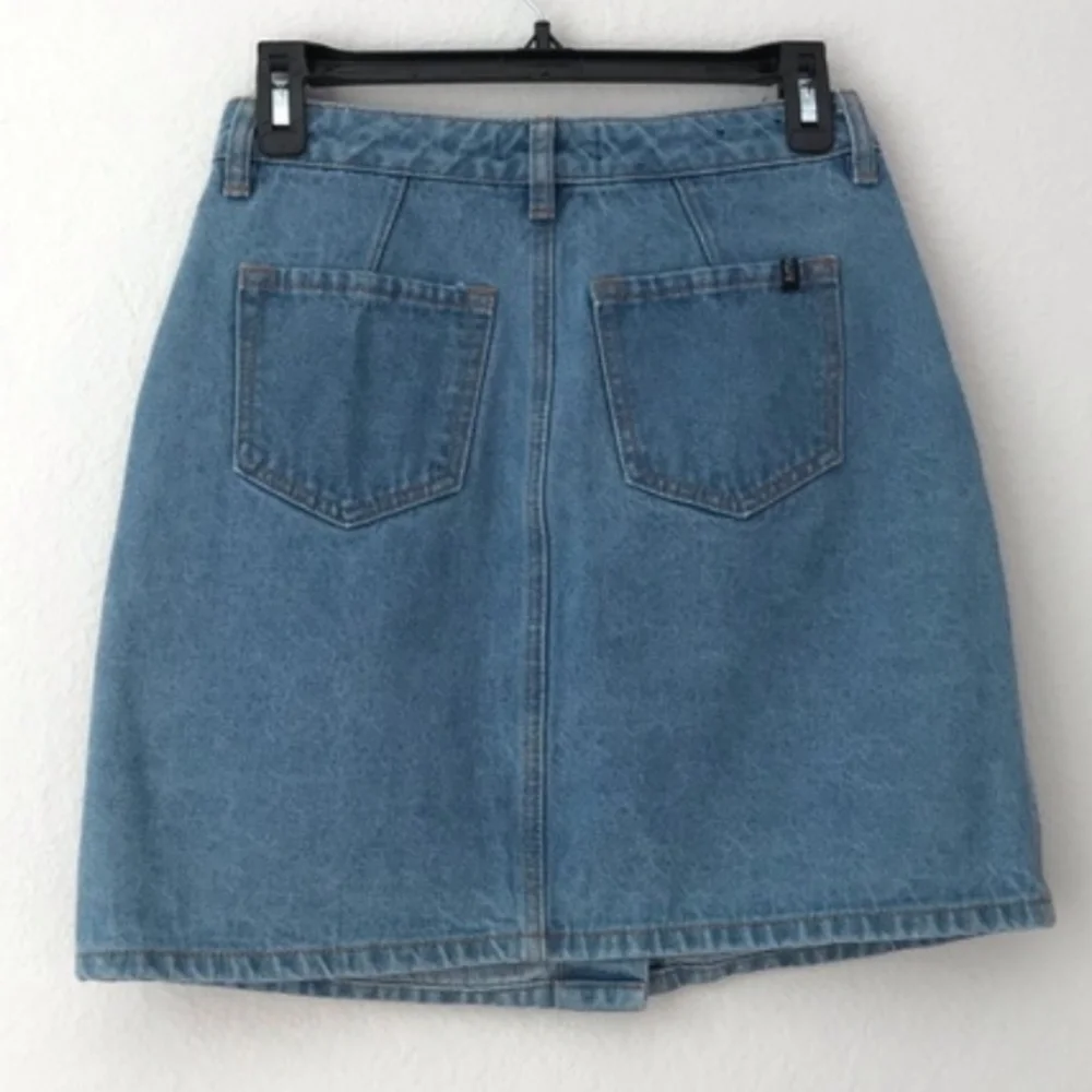 Buffalo David Bitton Floral Hibiscus Embroidered Denim Buttoned Down Jean Skirt